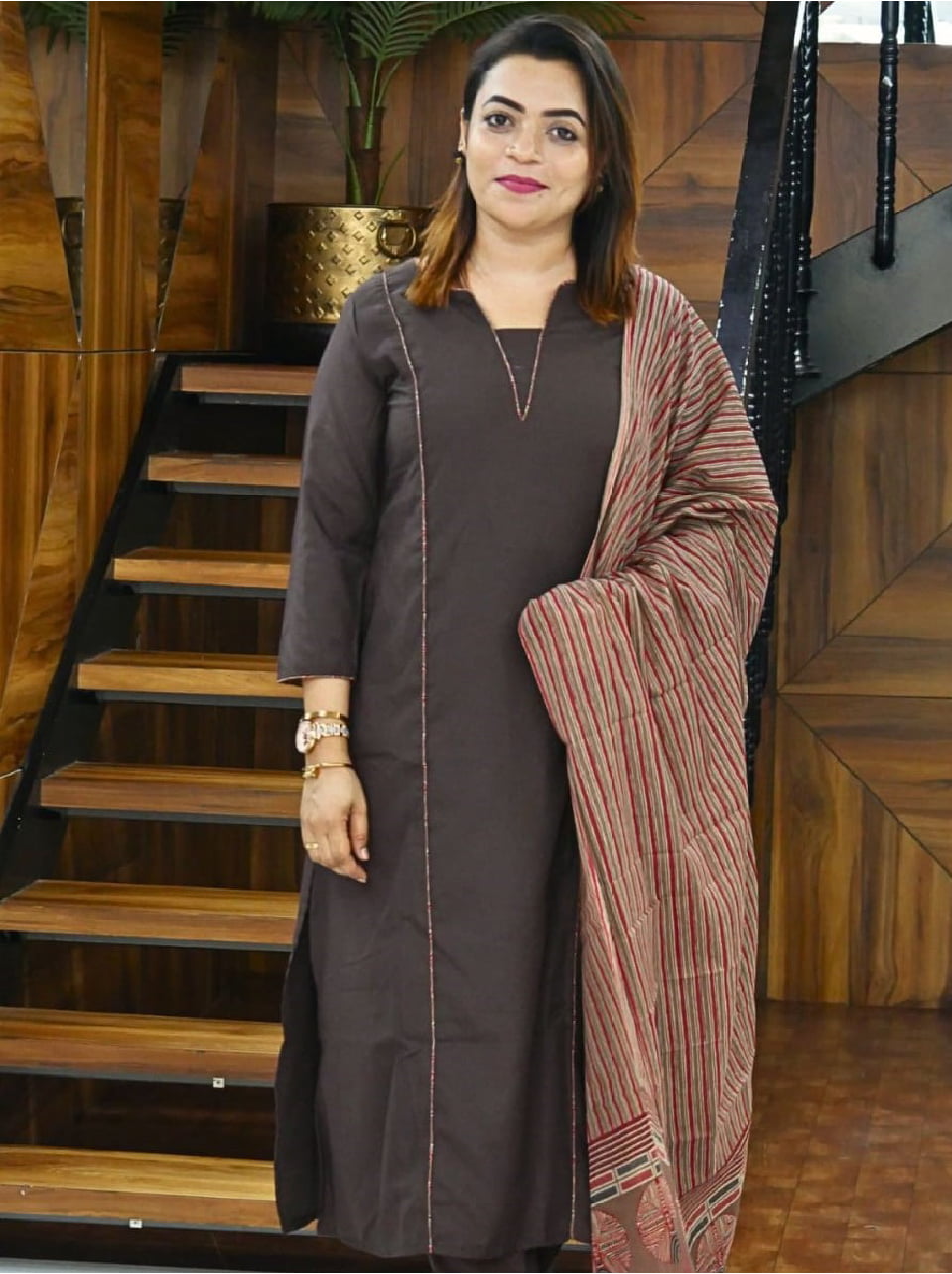 1111 (4) 3 Piece Suit - Image 1