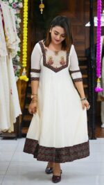 Mal Chanderi 16 Panel Kurti - Image 3