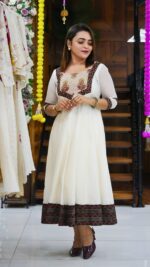Mal Chanderi 16 Panel Kurti - Image 2